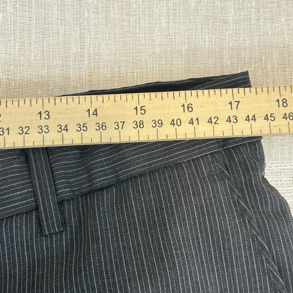 Banana Republic Mens Wool/Poly Dress Pants Gray Stripe Sz 36x34 (actual 35x33.5)